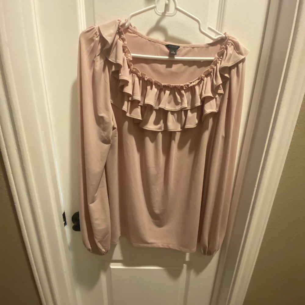 Ann Taylor pink blouse.  Size M. Excellent condition.